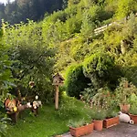 Dahoam Im Dorfheisl Bed & Breakfast