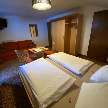 Dahoam Im Dorfheisl Alojamento de Acomodação e Pequeno-almoço