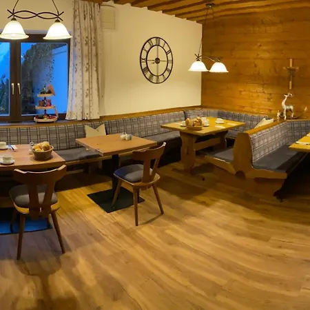 Dahoam Im Dorfheisl Alojamento de Acomodação e Pequeno-almoço Grossarl