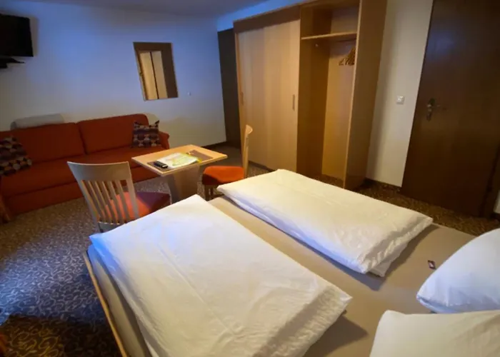 Dahoam Im Dorfheisl Bed and Breakfast