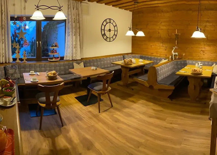 Dahoam Im Dorfheisl Bed and Breakfast Grossarl