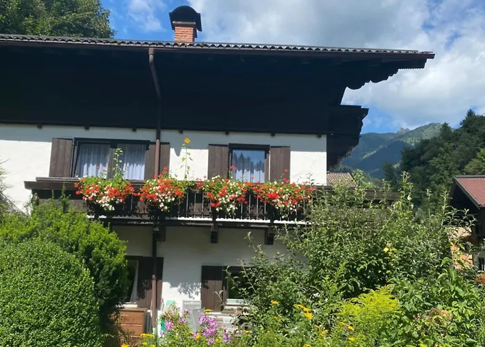 Dahoam Im Dorfheisl Bed and Breakfast 3*